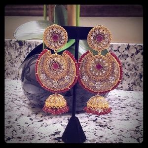 Earrings w/tikka